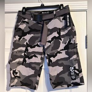 Ecko Cargo Camo Shorts Size 29